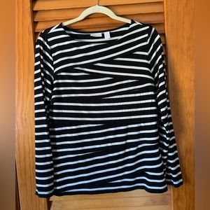 CHICO’S size 1 black/white striped diagonal layer stretch TOP- GUC- Make Offer💕